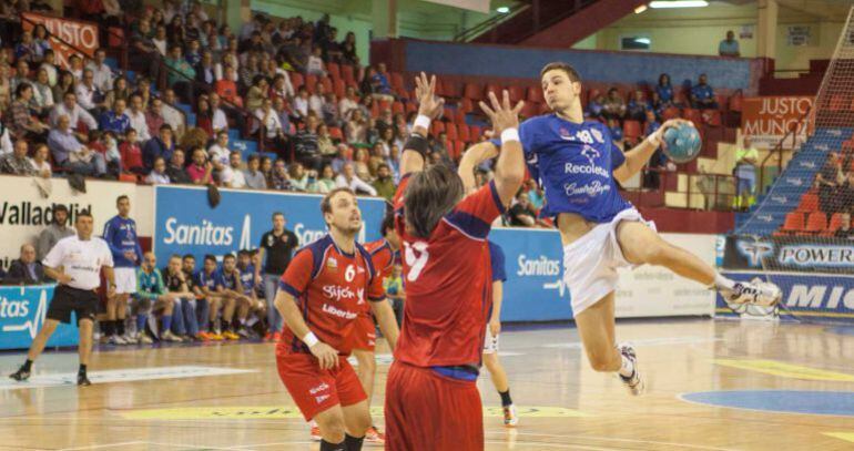 David Fernández defenderá la camiseta del ABANCA Ademar la temporada 2016 - 2017 