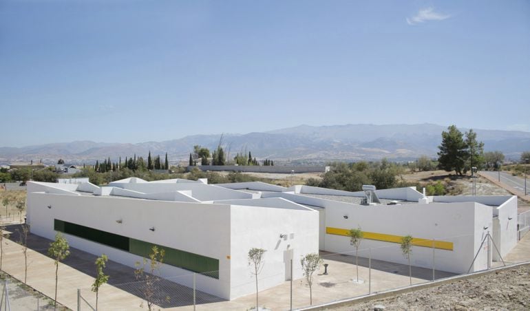 Actual colegio en la urbanización Pedro Verde de Las Gabias (Granada)