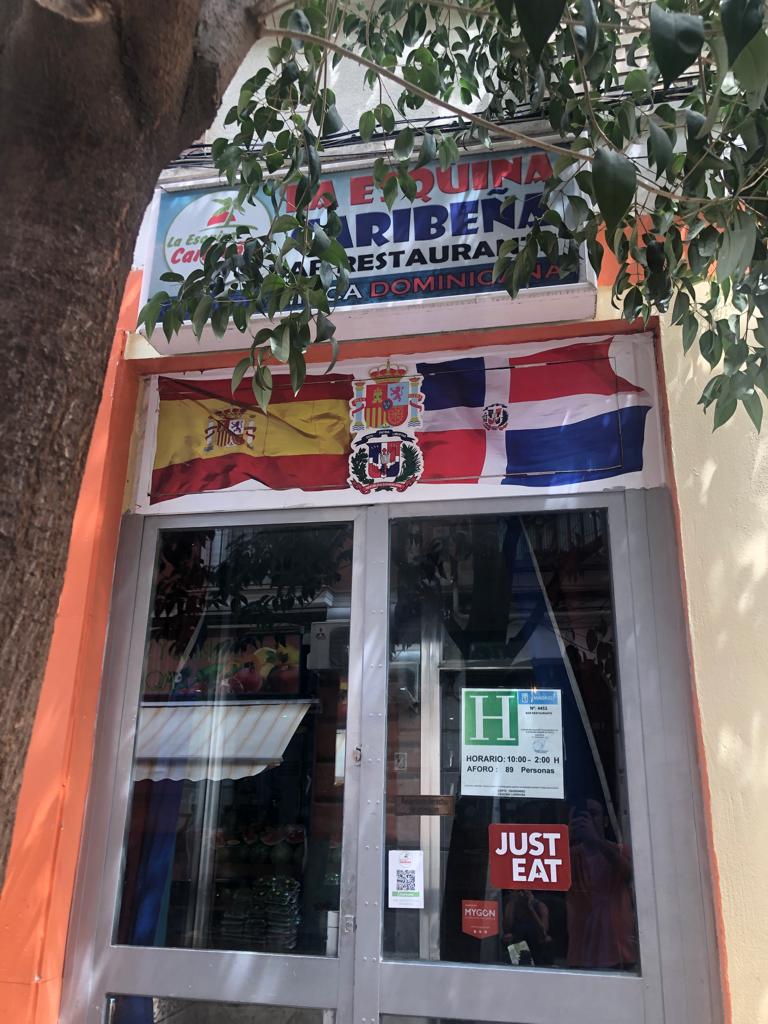 Entada del restaurante La esquina Caribeña.