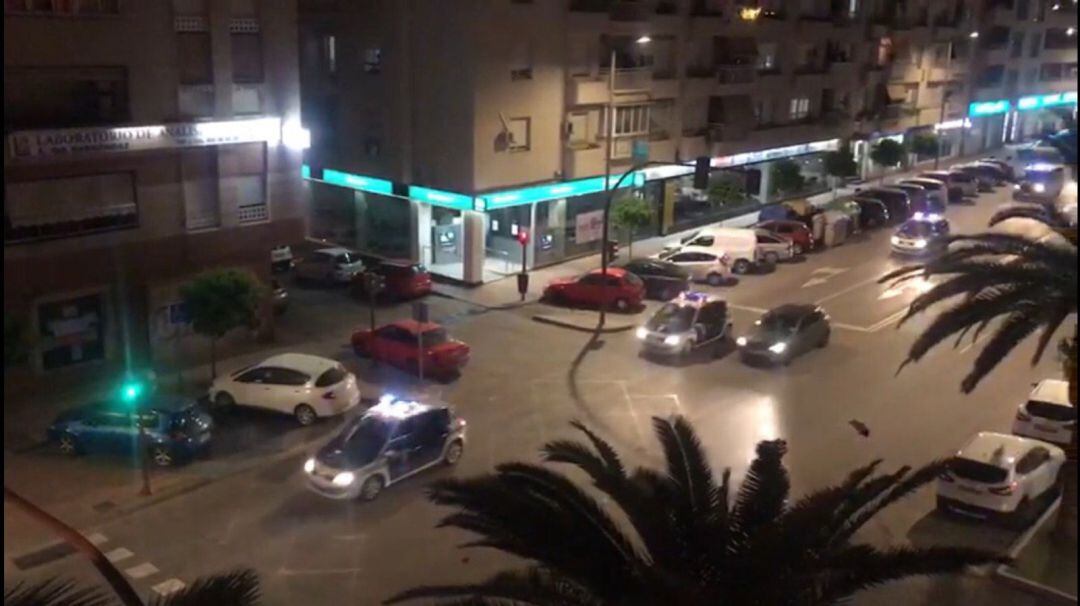 La Policía Local de Lorca se suma al homenaje al personal sanitario