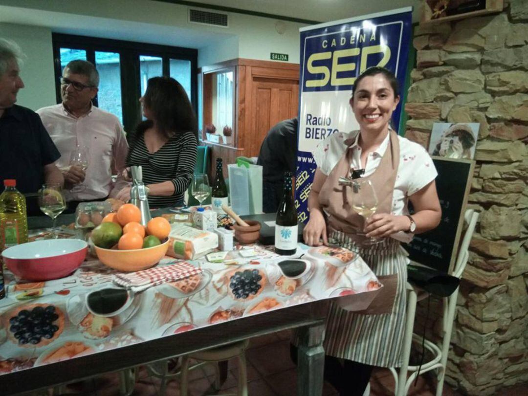 Olga Verde en un acto organizado por Radio Bierzo 