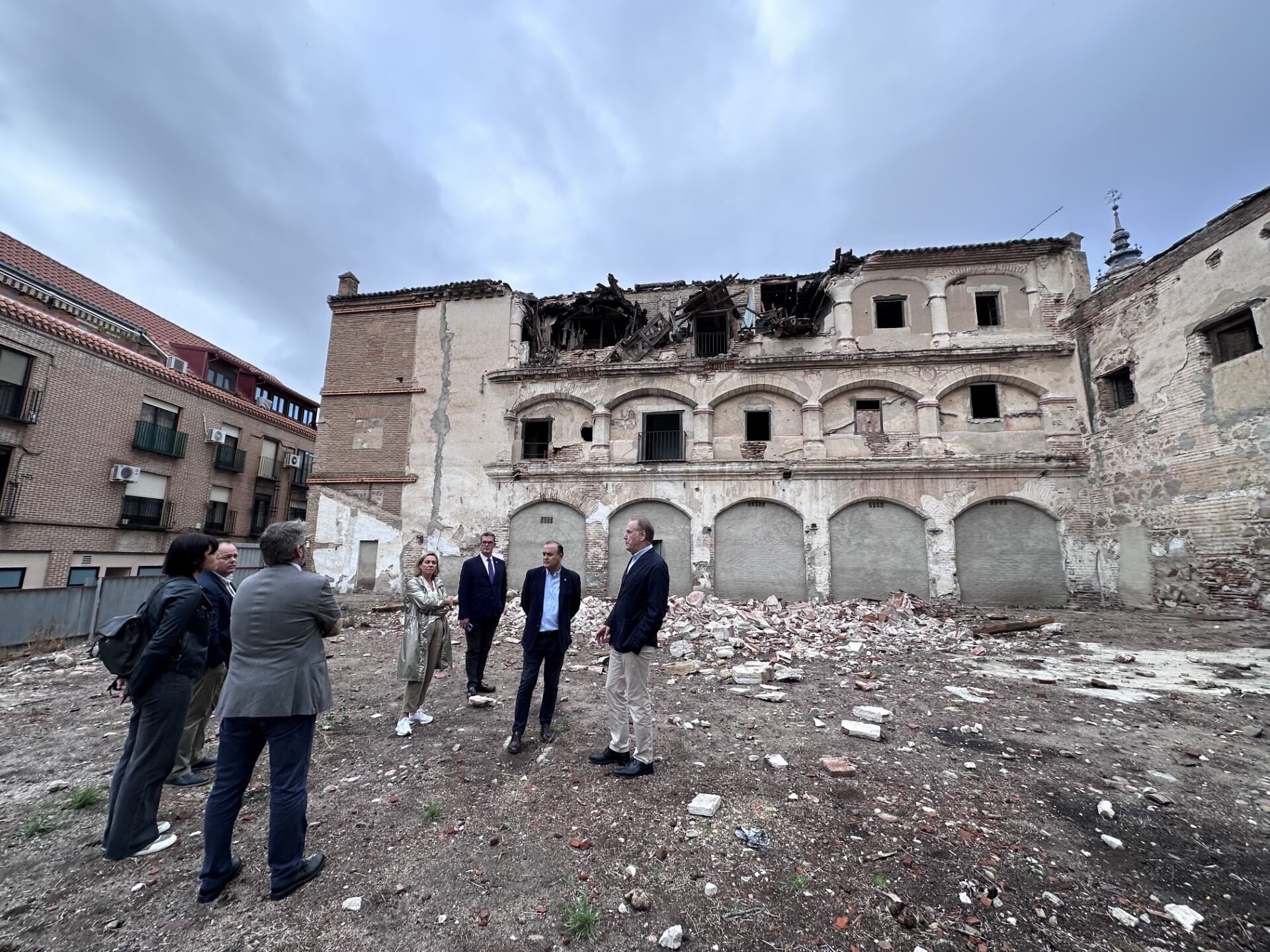 El edil de Patrimonio lamenta los “tristes” retrasos que acumula este edificio