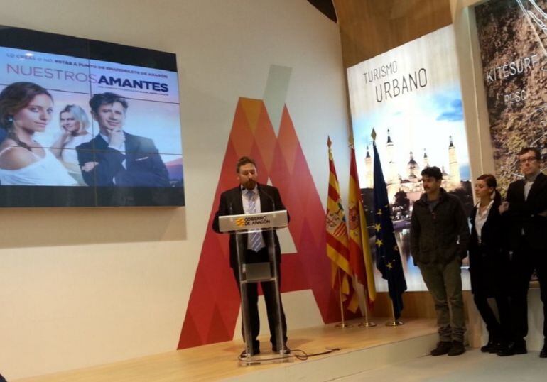 Presentación de la película &quot;Nuestros Amantes&quot; en el stand de FITUR