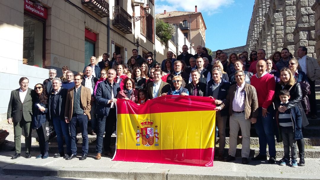 Alfonso Fernández Mañueco acompaña a los candidatos populares de Segoiva al cierre de campaña