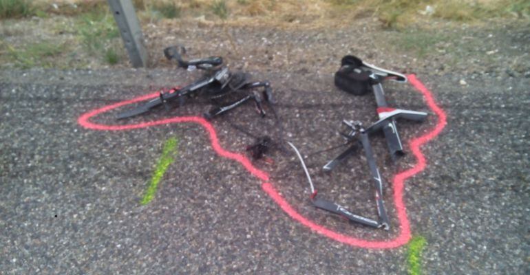 L&#039;estat en què va quedar una de les bicicletes dels ciclistes desprès de l&#039;atropellament mortal el 6 de setembre del 2015