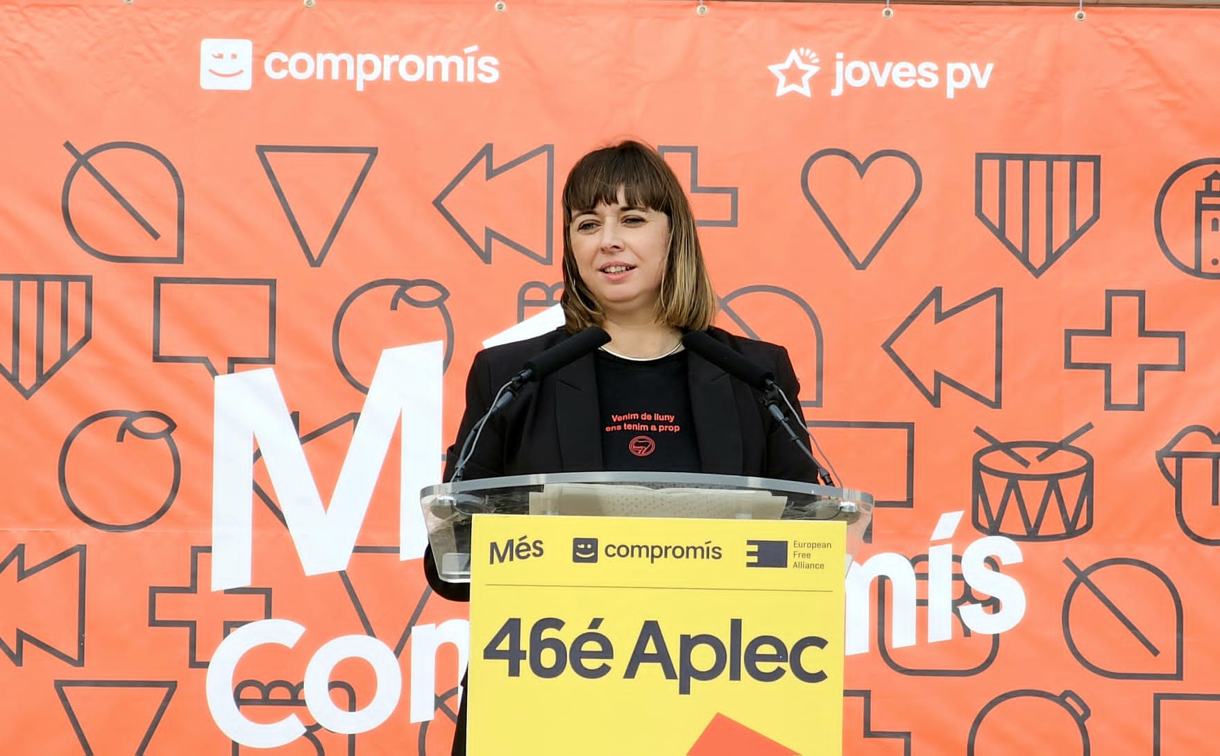 La secretaria general de Més-Compromís, Amparo Piquer, ha participado este domingo en el Aplec del Puig, el tradicional encuentro del nacionalismo valenciano.