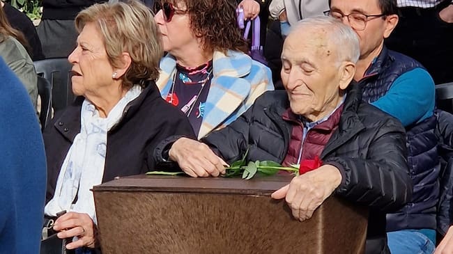 Homenaje y acto de entrega de restos mortales a sus familiares en el Cementerio de Alicante