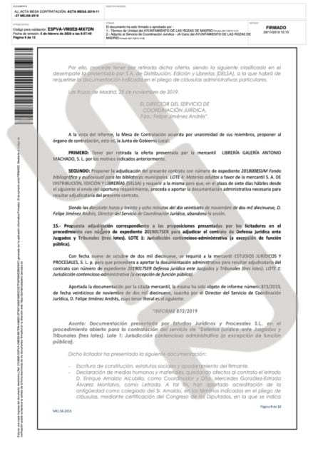 Contrato de Enrique Arnaldo con el Ayuntamiento de Las Rozas que discute su currículum