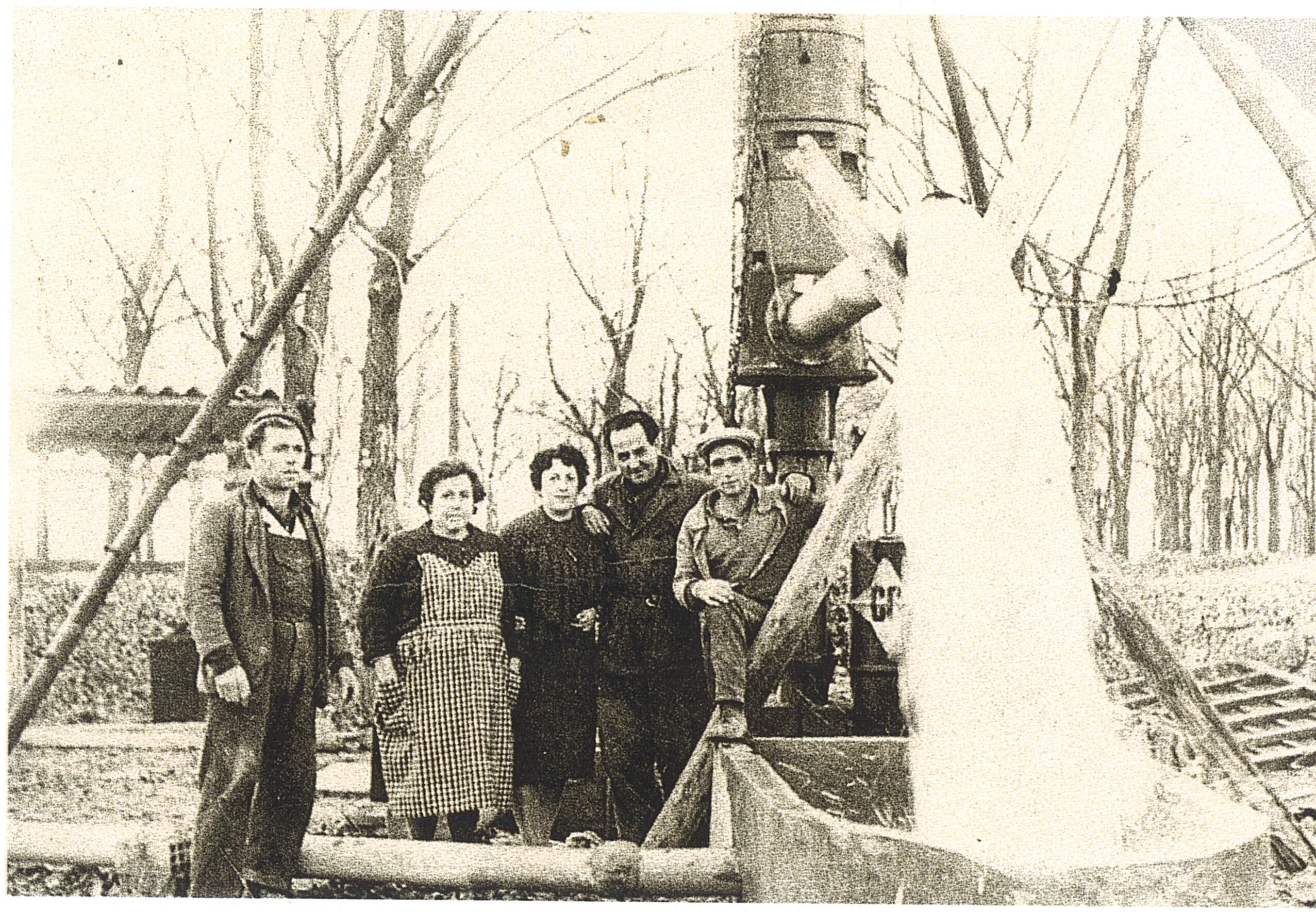 Apertura pozo en el Parque de Herencia ( 1950 )