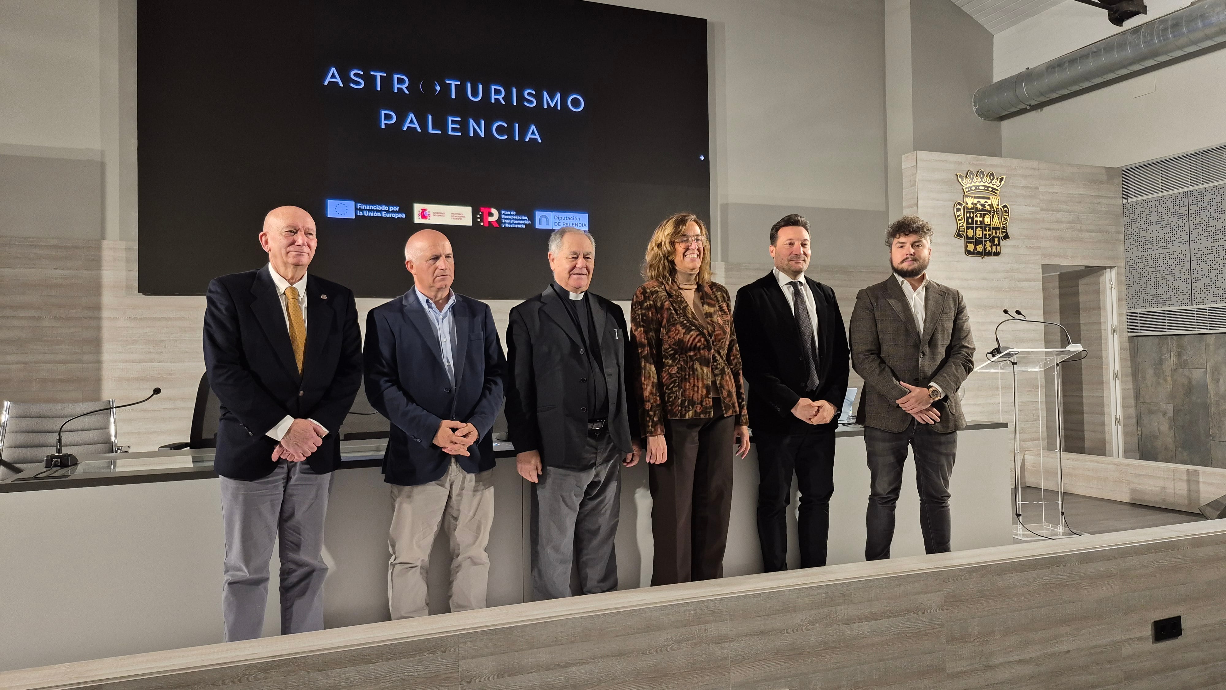 La Diputación de Palencia presenta la nueva Web de astroturismo vinculada al proyecto ‘Los Faros del Camino’ para poner en valor la iluminación ornamental de los monumentos del Camino de Santiago