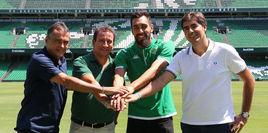 Borja Iglesias, nuevo jugador del Real Betis