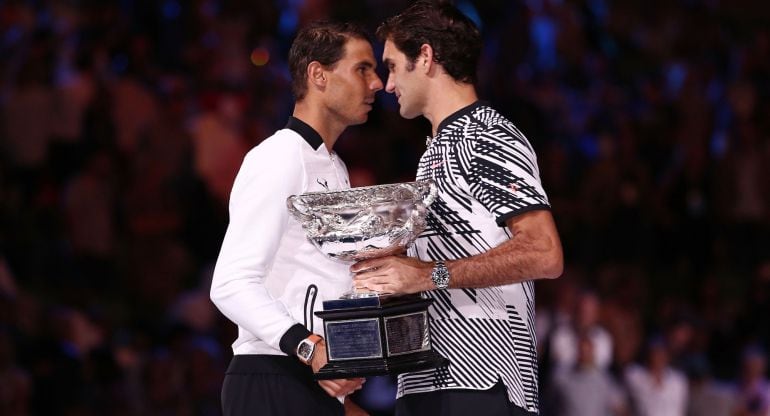 Federer y Nadal se miran fijamente en la ceremonia de premios