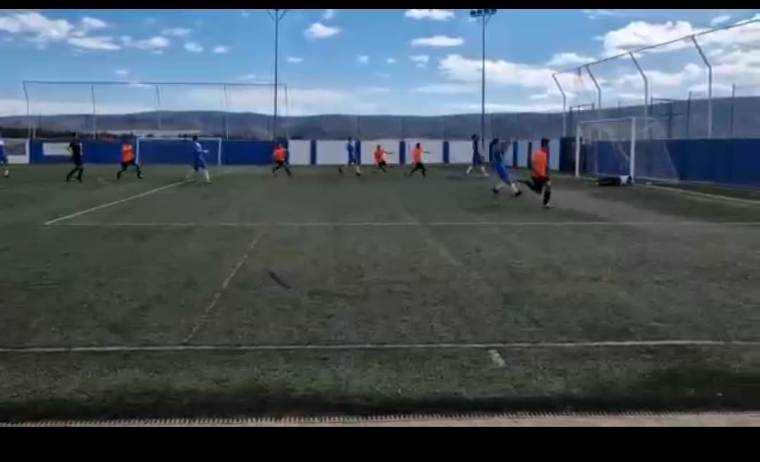 Momento del gol de la victoria para el Caudetano