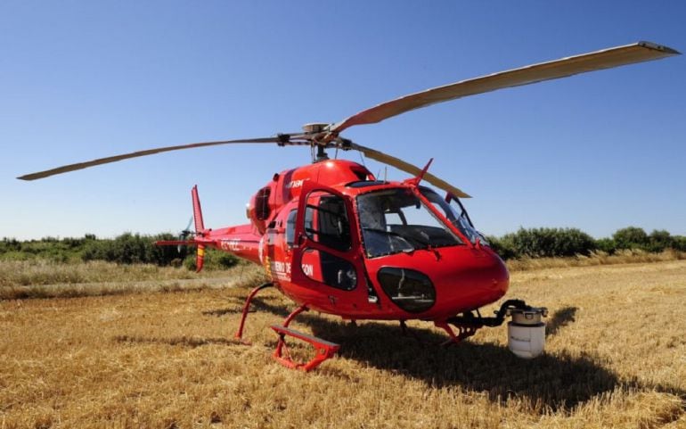 Helicóptero del servicios de extinción de incendios