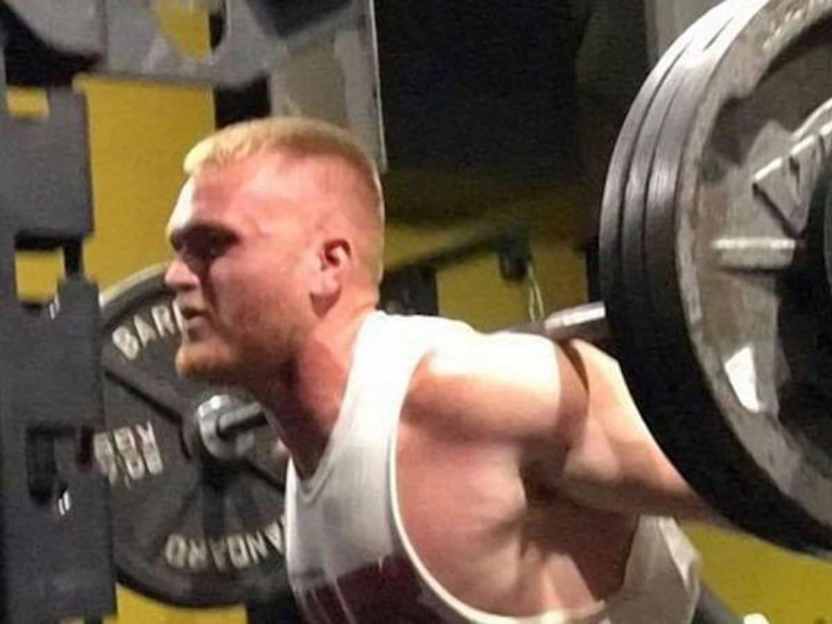 Un joven fallece después de que una pesa de 142 kilos se le cayera sobre el cuello