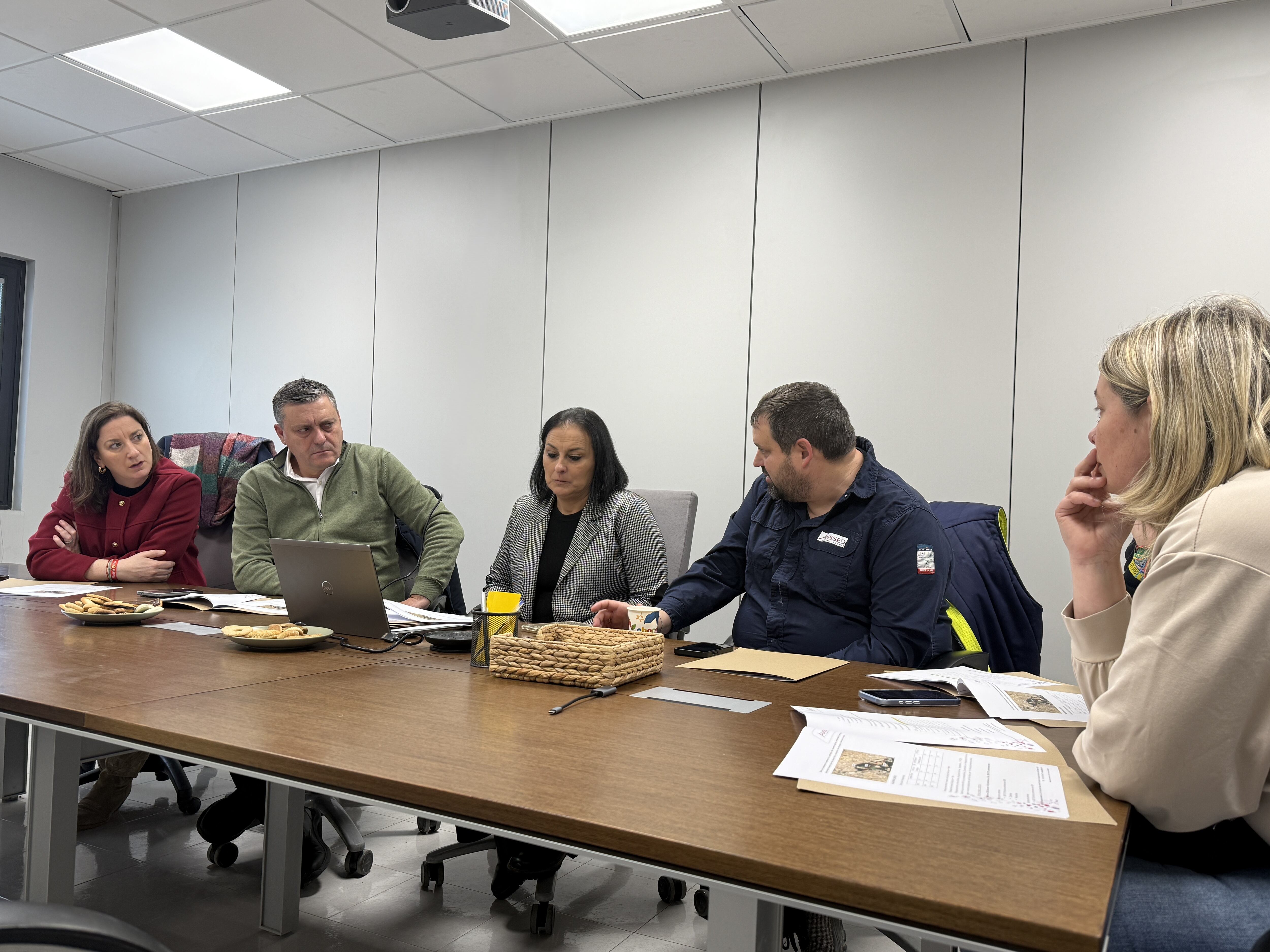 Fernando Sabés en la reunión que mantenía en Alcalá de Gurrea