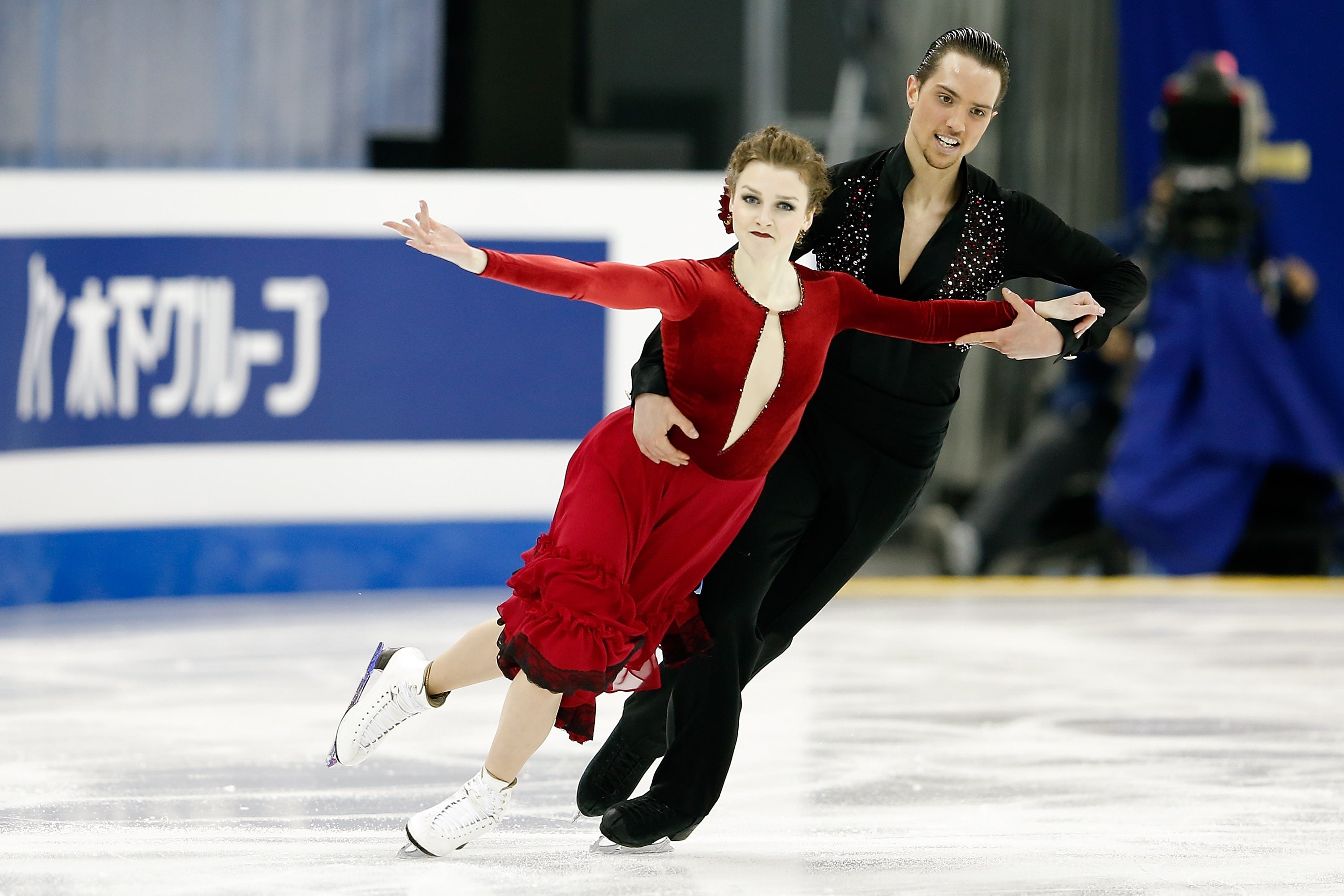 Alexandra Paul y Mitchell Islam, durante una competición en 2015.  (Photo by Lintao Zhang - International Skating Union/International Skating Union via Getty Images)