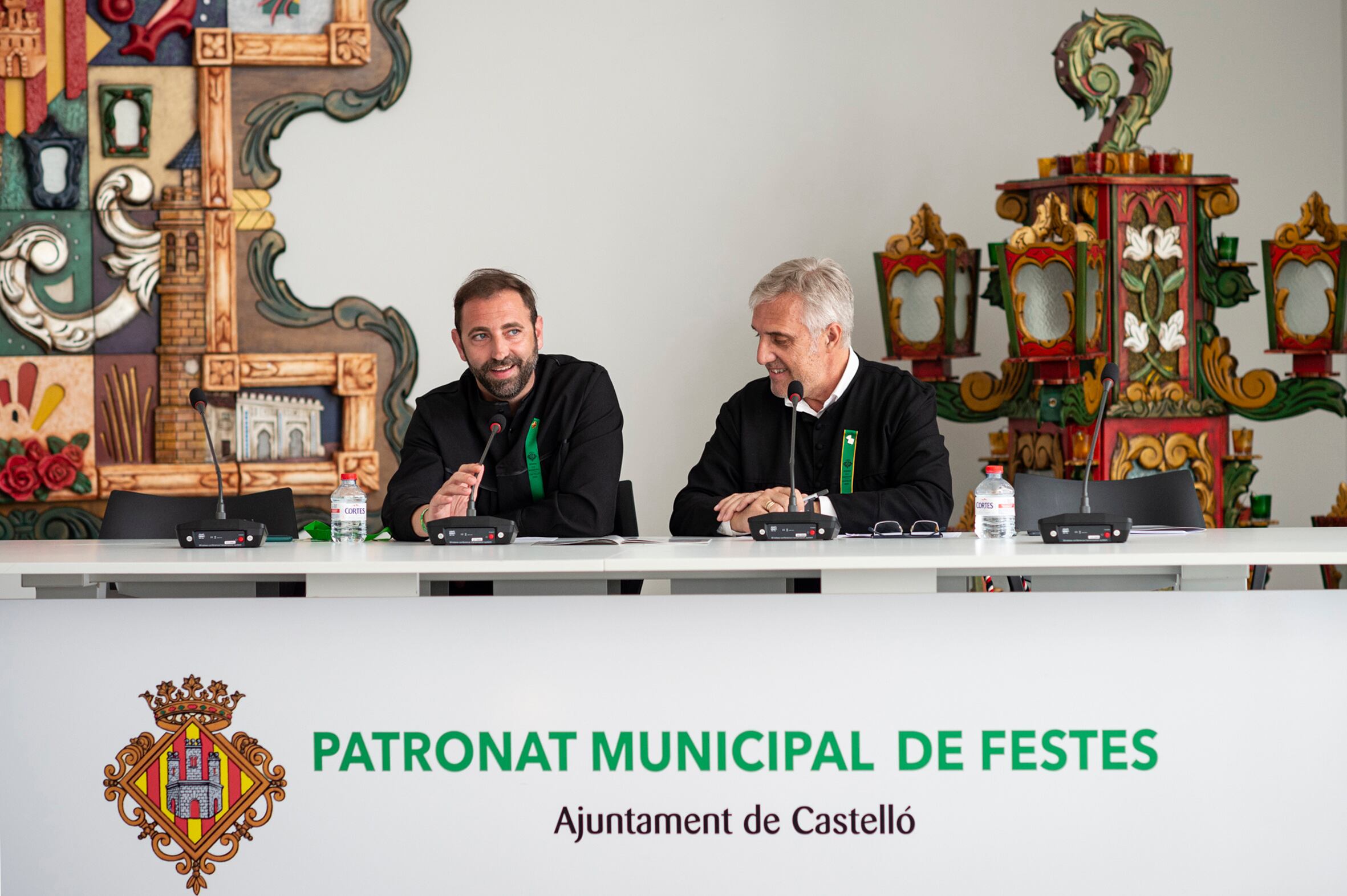 Omar Braina, concejal de Fiestas de Castelló, durante la lectura de premios del Concurso de Gaiatas y Llibrets de las Fiestas la Magdalena 2023