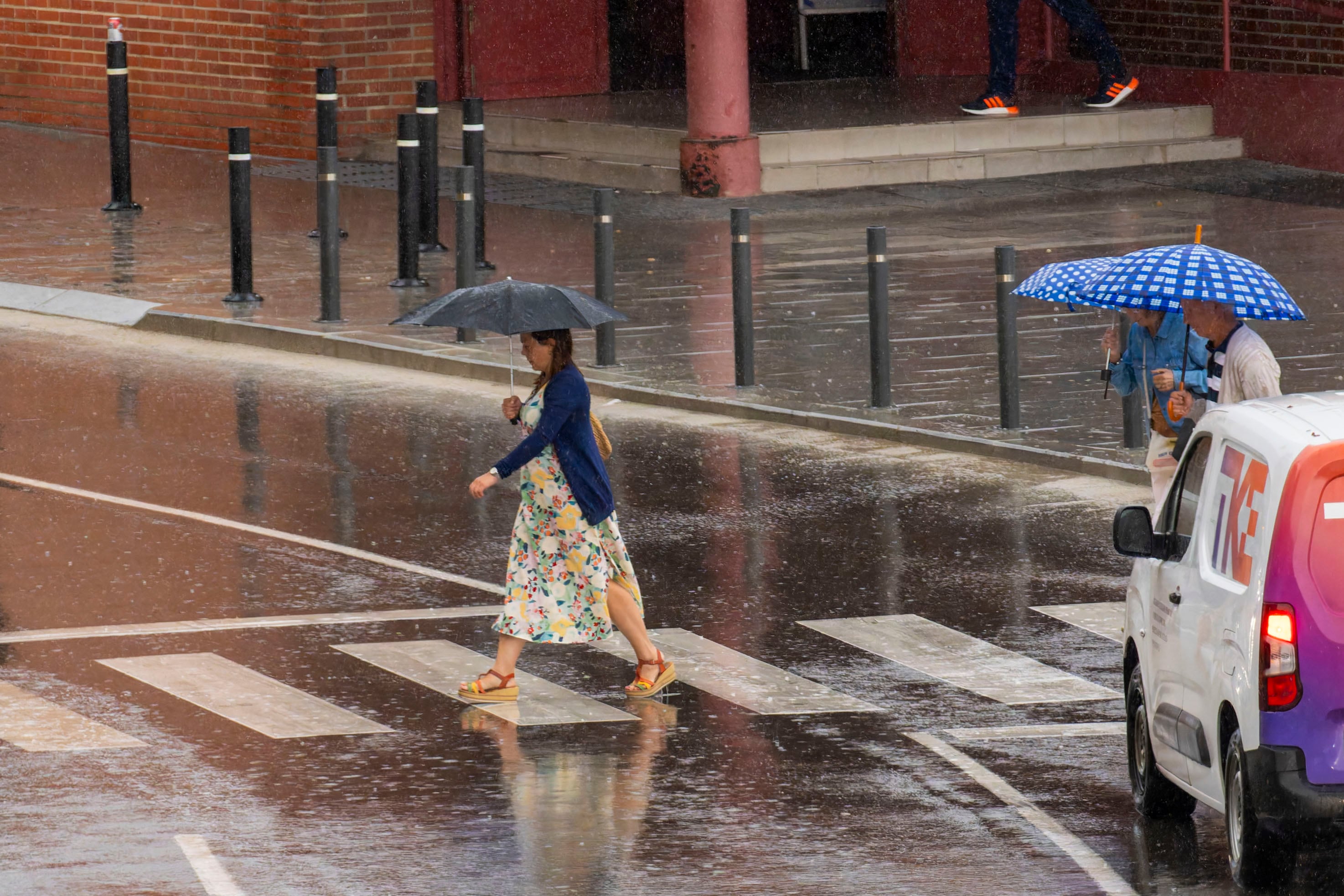 Hasta seis comunidades autónomas están en alerta por lluvias y tormentas este fin de semana.