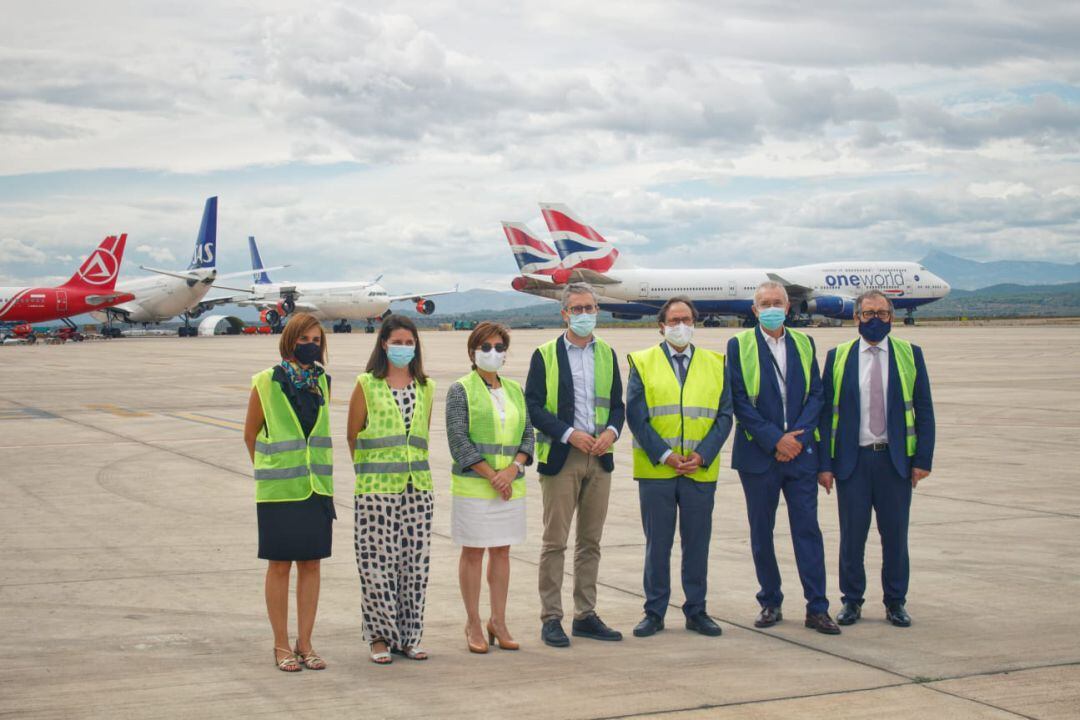 El conseller de Obras Públicas y presidente de Aerocas, Arcadi España, tras la reunión del Consejo del aeropuerto de Castellón. 