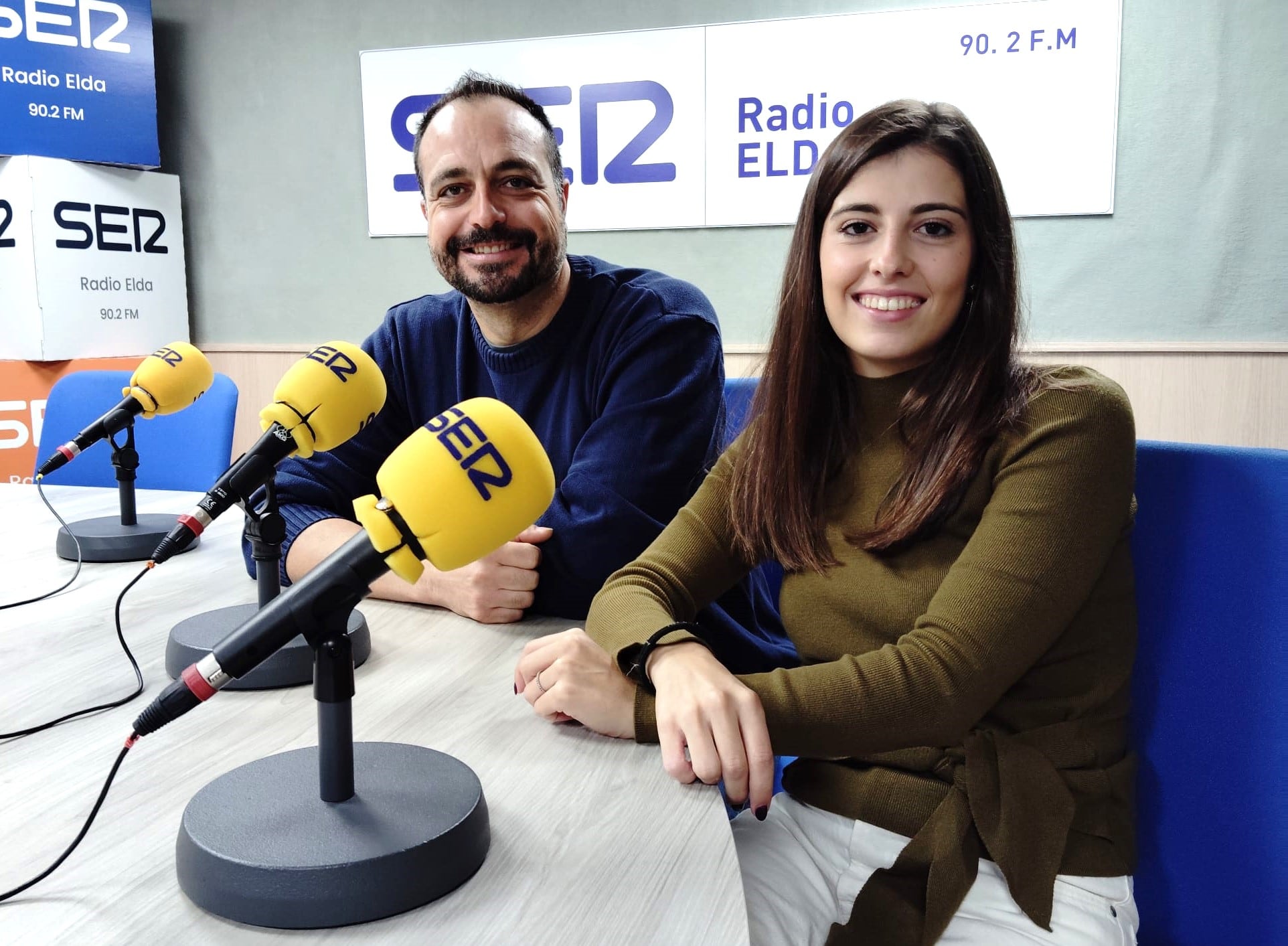 Domingo Mesas, gerente de MC Espacios, y Raquel García, interiorista.