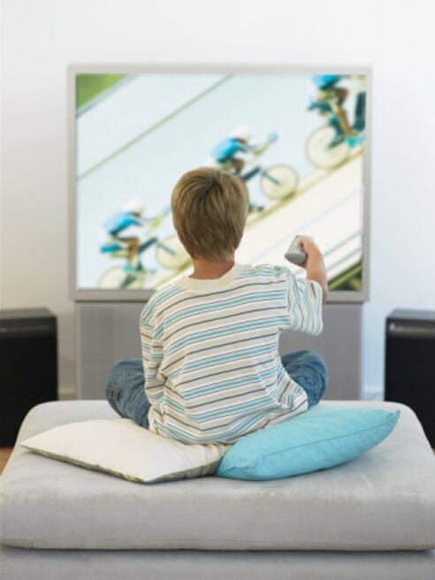 Nueve de cada diez niños tiene más de dos televisores en casa. (GETTY IMAGES)