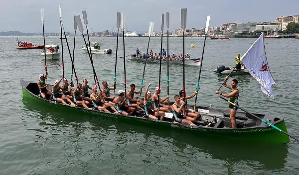 La Virgen del Carmen ondea la Bandera Sotileza