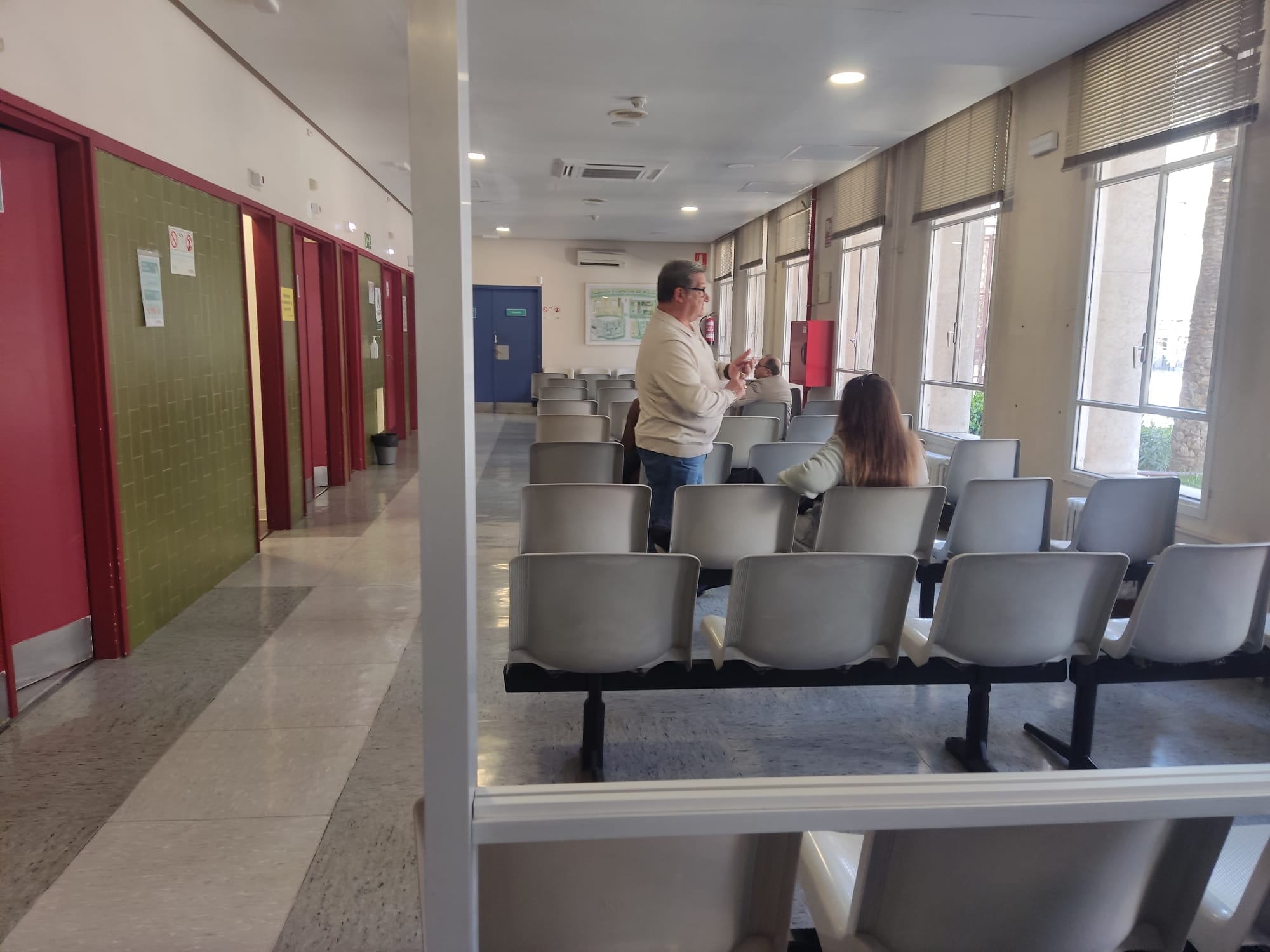 Huelga de médicos en el centro de especialidades  Ramón y Cajal de Zaragoza