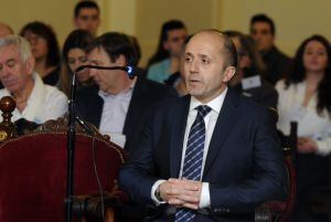 El juicio por el crimen de la presidenta de la Diputación de León Isabel Carrasco, que murió tiroteada el 12 de mayo de 2014, se ha reanudado hoy con la declaración de los policías de Burgos que interrogaron a dos de las acusadas tras su detención y cuyo