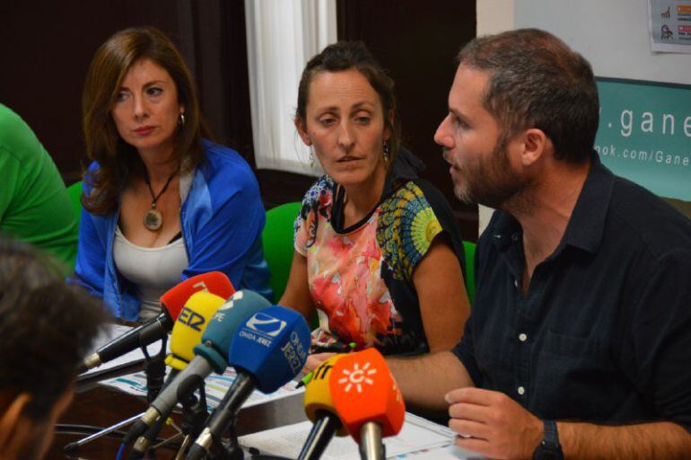 Imagen de una rueda de prensa de Ganemos