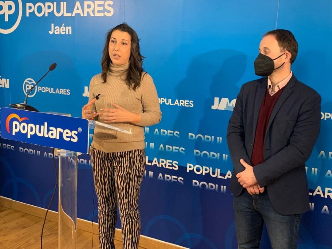 La vicesecretaria de Desarrollo Rural del PP-A Yolanda Sáez critica que el Ministro de Agricultura no escuche al sector agrario y que esté ejecuando “una convergencia acelerada” para la PAC que será muy perjudicial para el sector