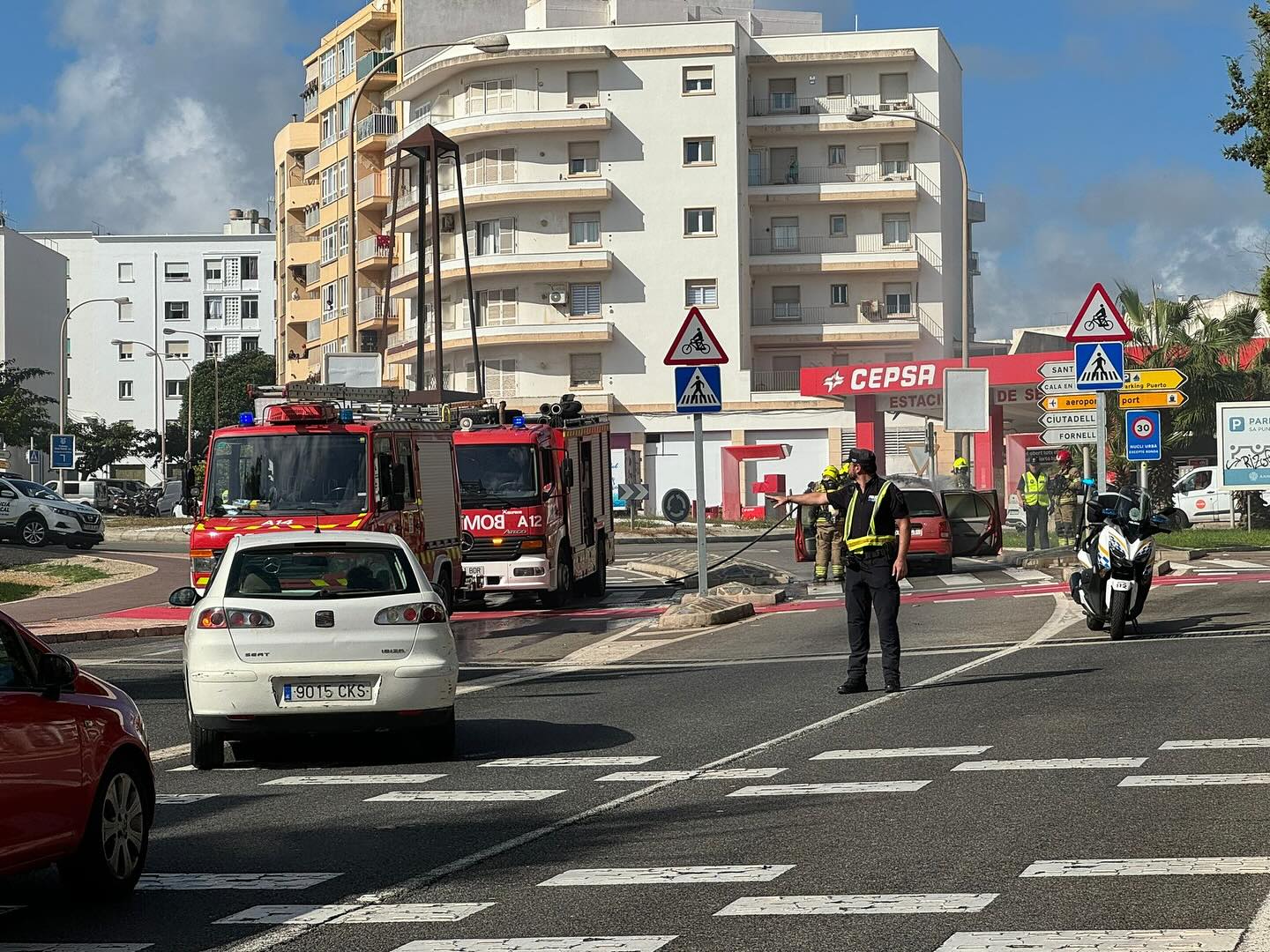Cotxe incendiat a Maó
