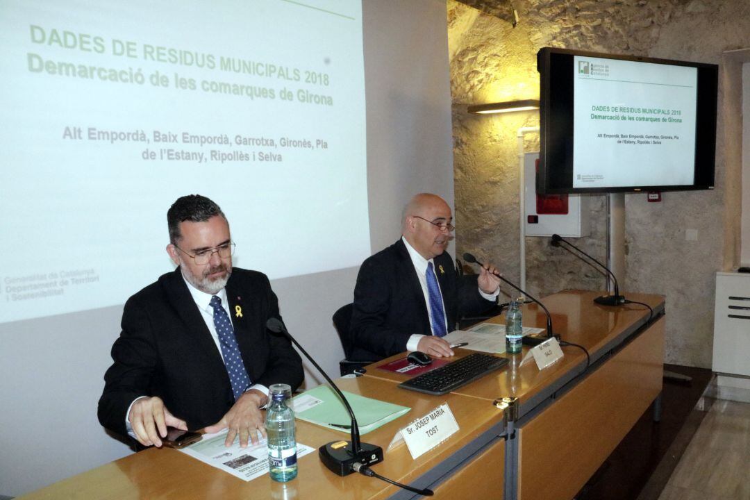 El director de l&#039;ARC, Josep Maria Tost, presentant les dades de reciclatge a Girona 