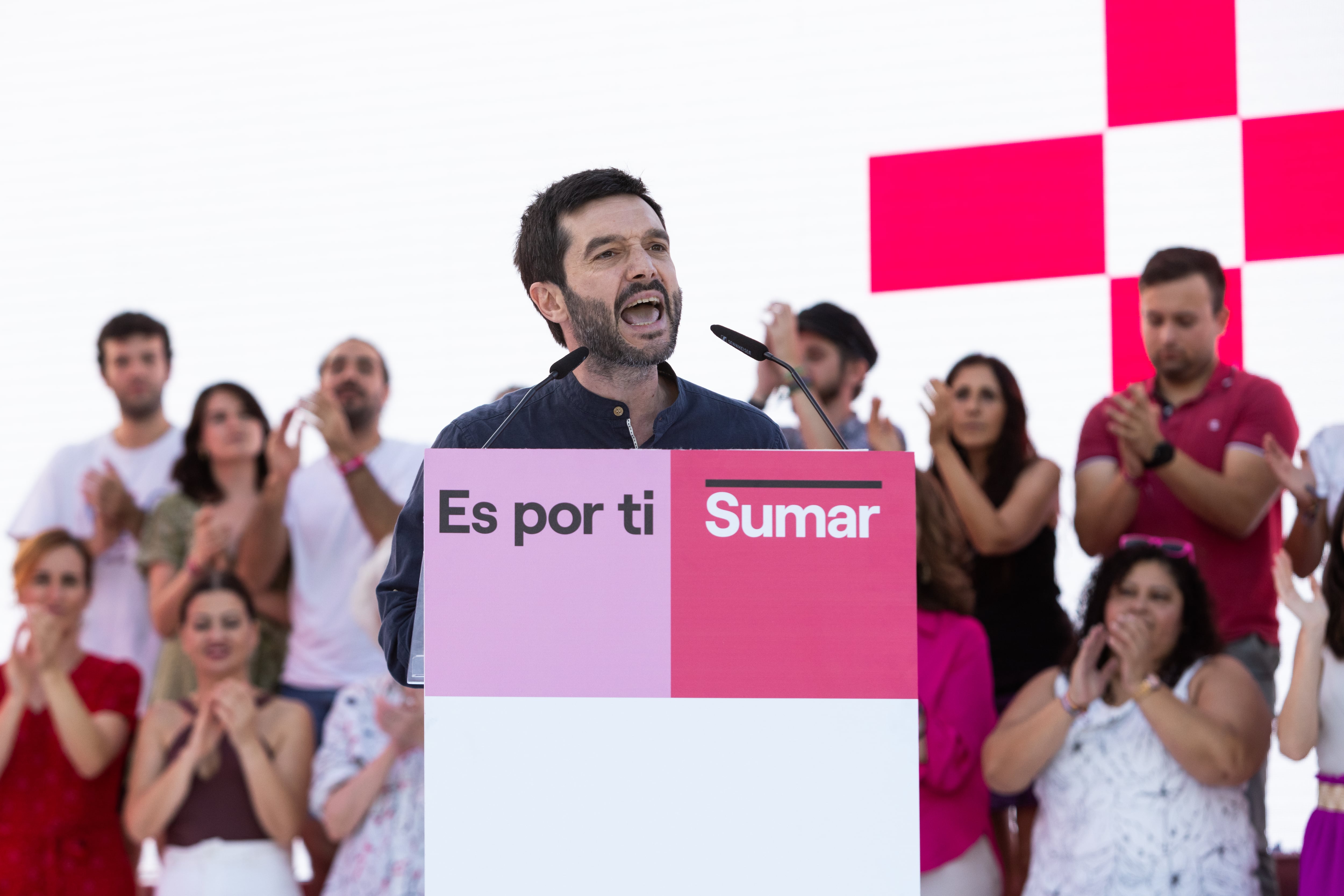 Pablo Bustinduy durante un acto de campaña de Sumar.