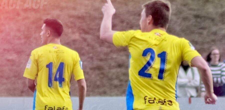 Los jugadores ribereños en el pasado duelo ante el Numancia B