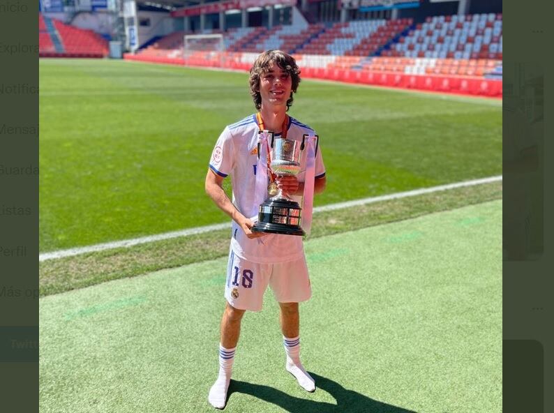 Julen Jon Guerrero, tras ganar la Copa juvenil con el Real Madrid