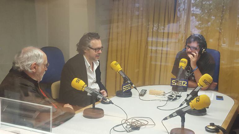 Arturo Ripstein y el director de Cineuropa, José Luis Losa, en Hoy por Hoy Santiago.