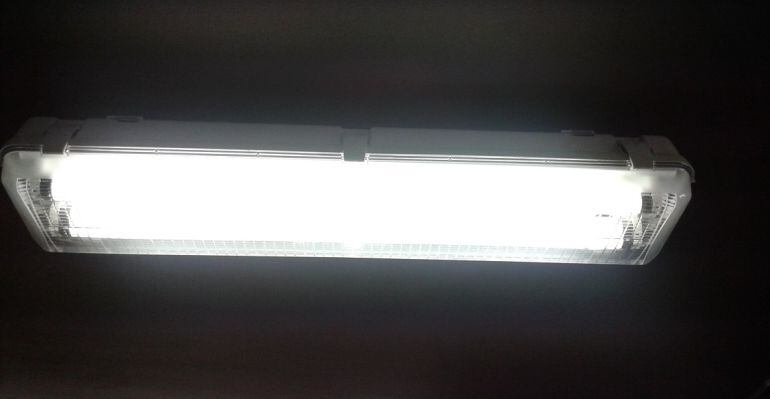 Moltes famílies no poden fer front al pagament de la llum.