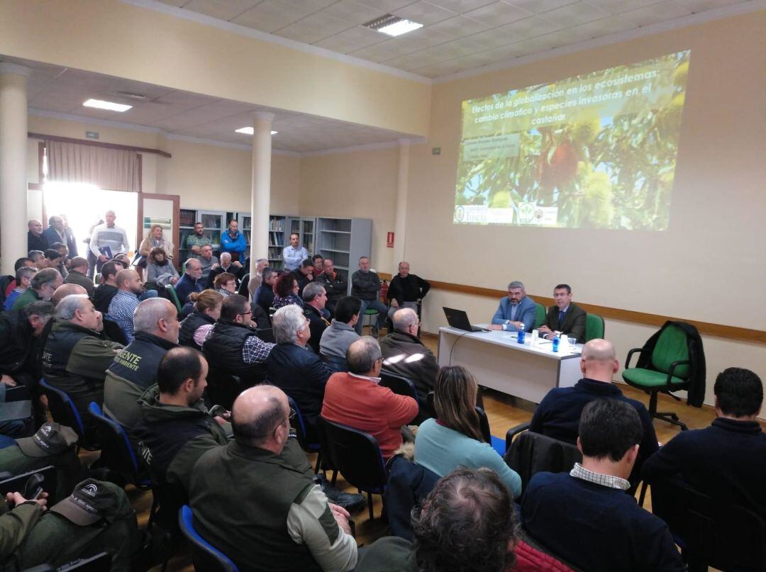 La Oficina Comarcal Agraria de Ronda ha acogido el encuentro de agricultores, productores y profesionales del sector agrícola