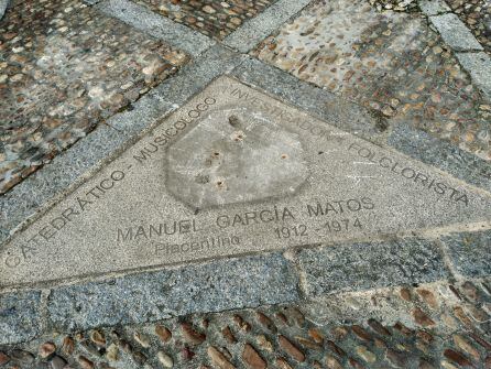 Detalle de la zona donde se ubica la escultua a Manuel García Matos