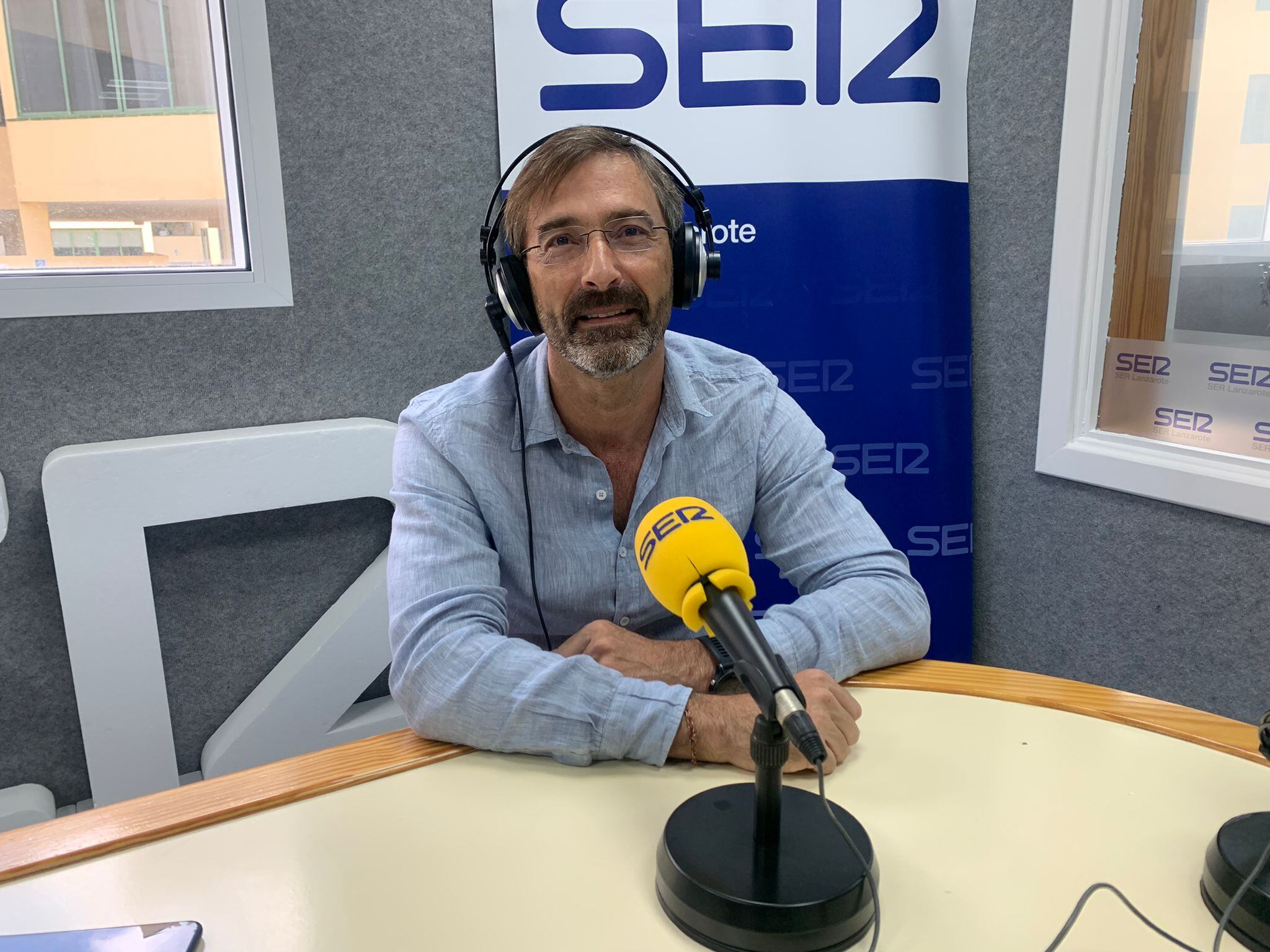 El ex presidente del Cabildo y portavoz adjunto de CC, Pedro San Ginés, en los estudios de SER Lanzarote.