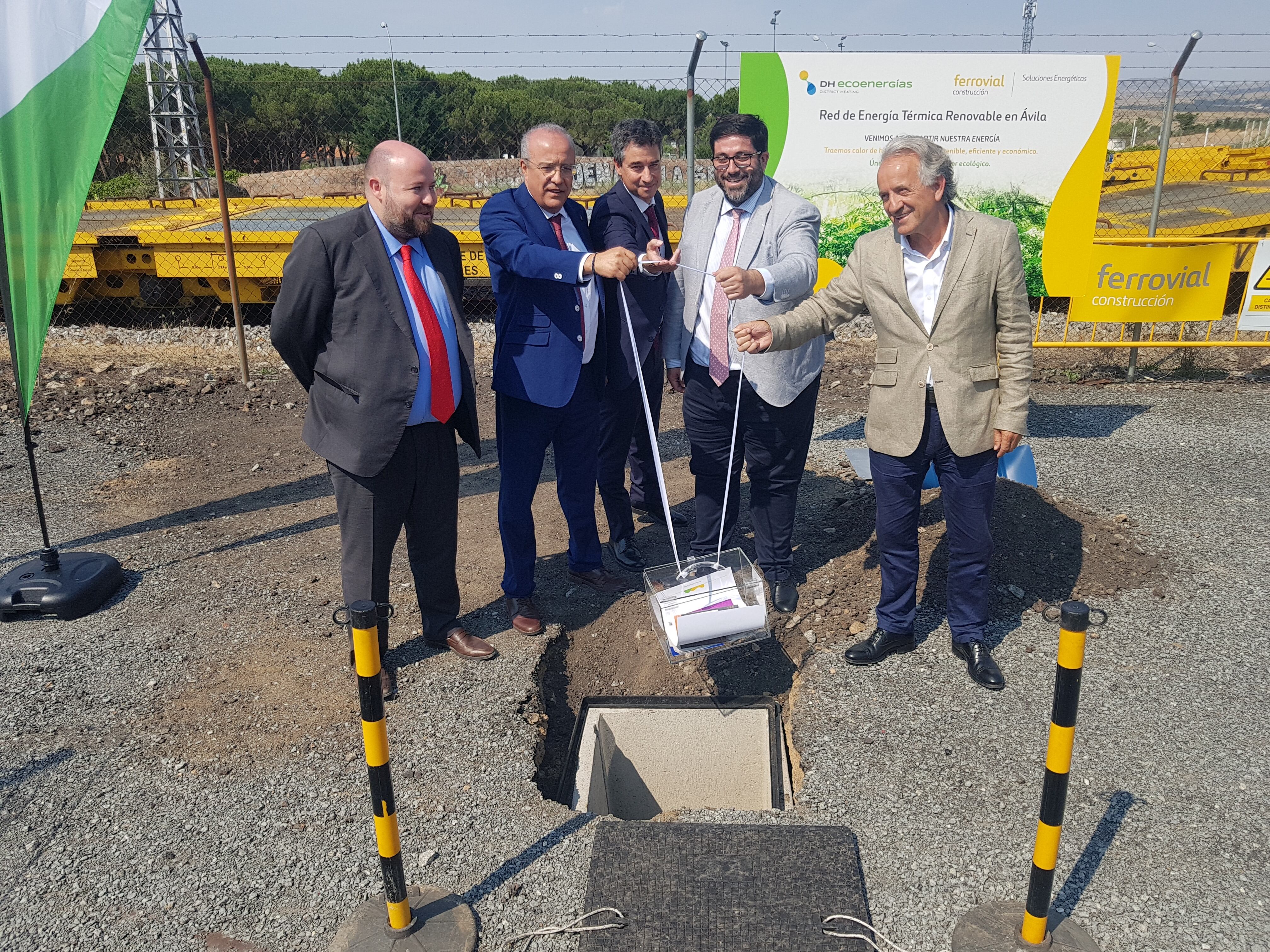 Colocación de la primera piedra de la construcción de una red de energía térmica renovable para Ávila