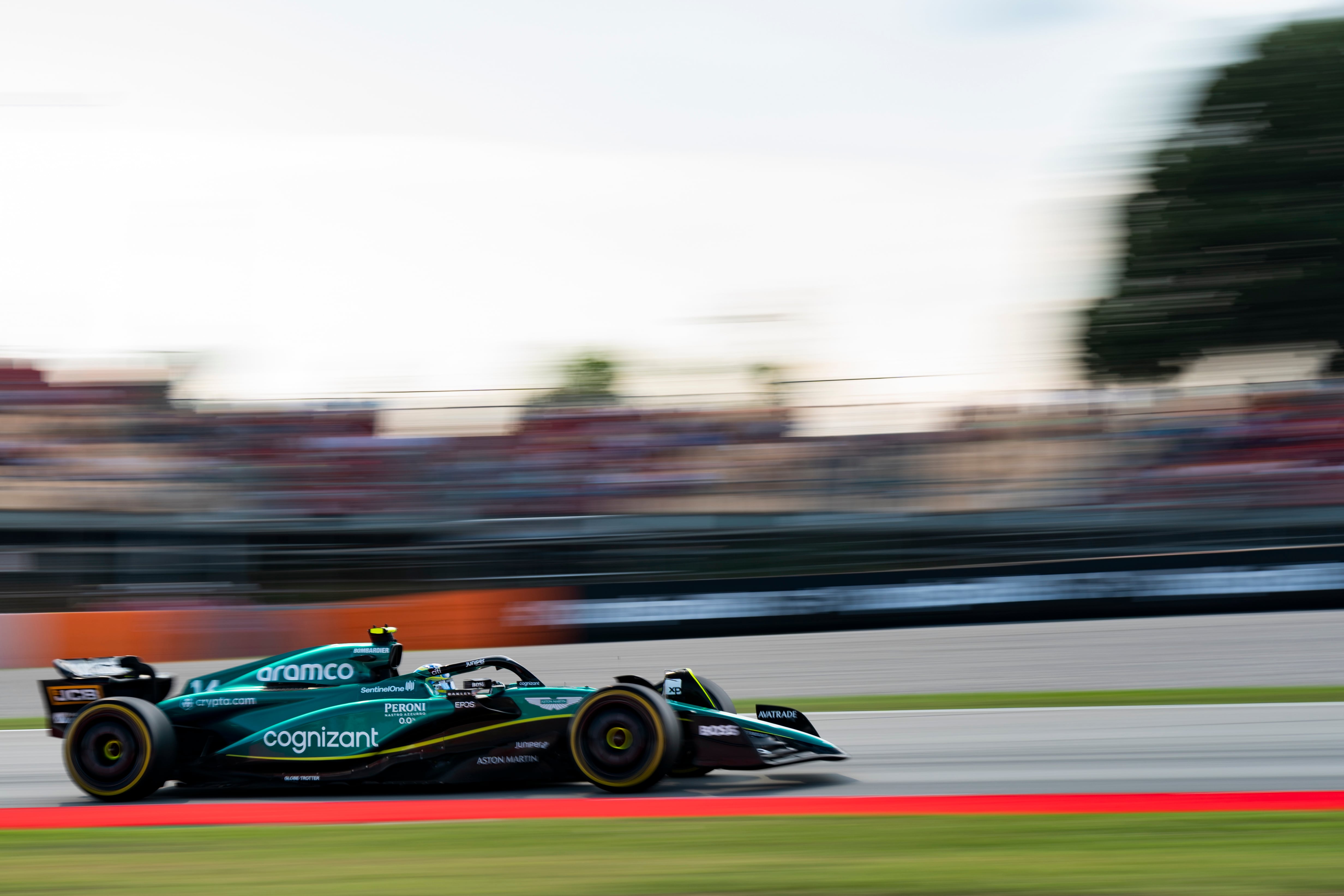 Fernando Alonso durante el GP de España F1. EFE/Siu Wu