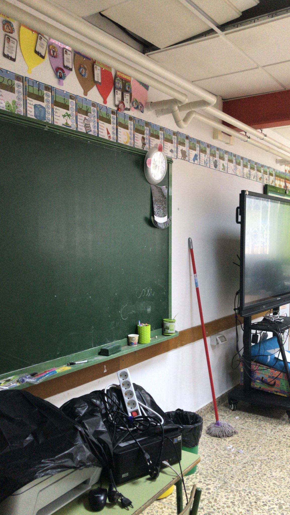 Desperfectos causados por la lluvia en el CEIP Sagrado Corazón de Librilla