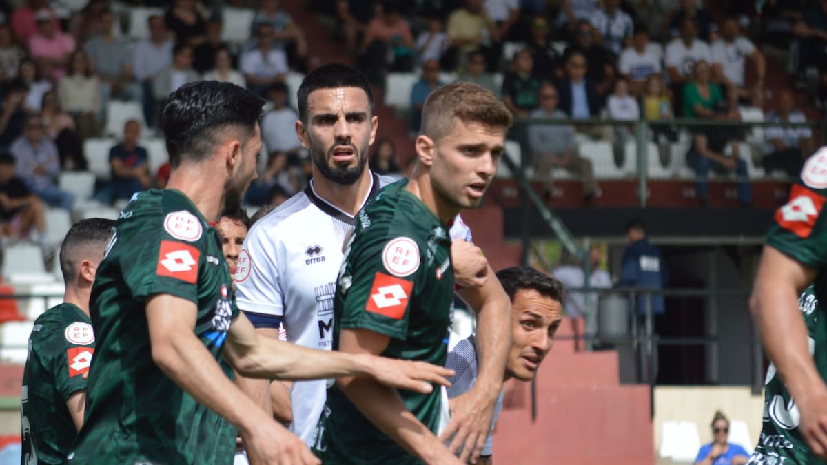 Fran Manzanara abre la puerta a seguir en el Racing: "Estaría encantadísimo de renovar"