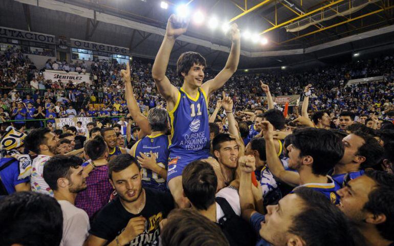 El Club Baloncesto Ourense celebra el ascenso a ACB.