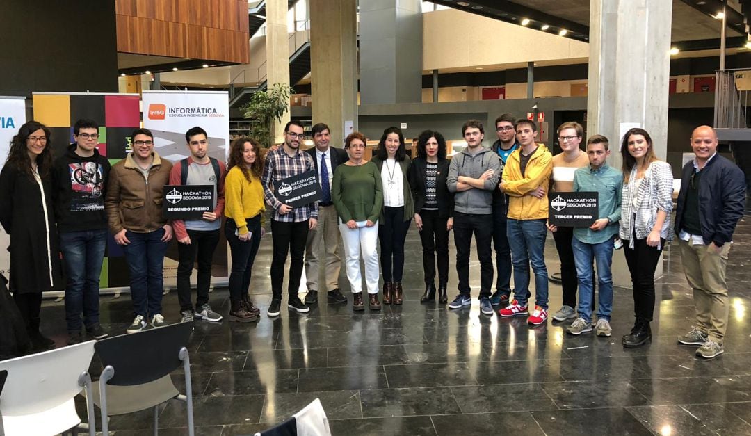 Entrega de premios del certamen HackerFest en el campus de la Universidad de Valladolid