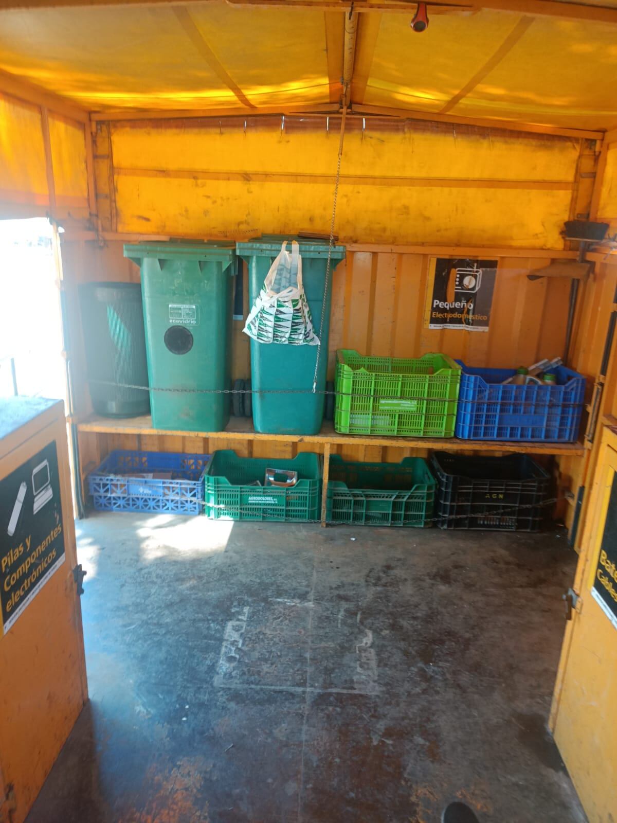 Lhicarsa cuenta con dos puntos limpios fijos y 3 móviles para atender las necesidades del centro, los barrios y las diputaciones