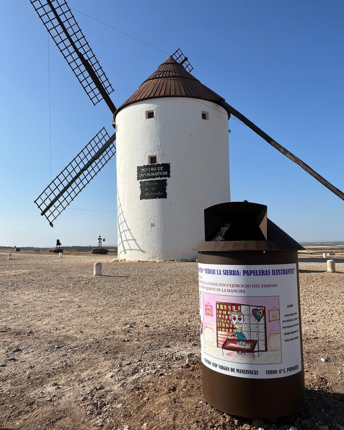 Papeleras ilustrantes de Mota del Cuervo