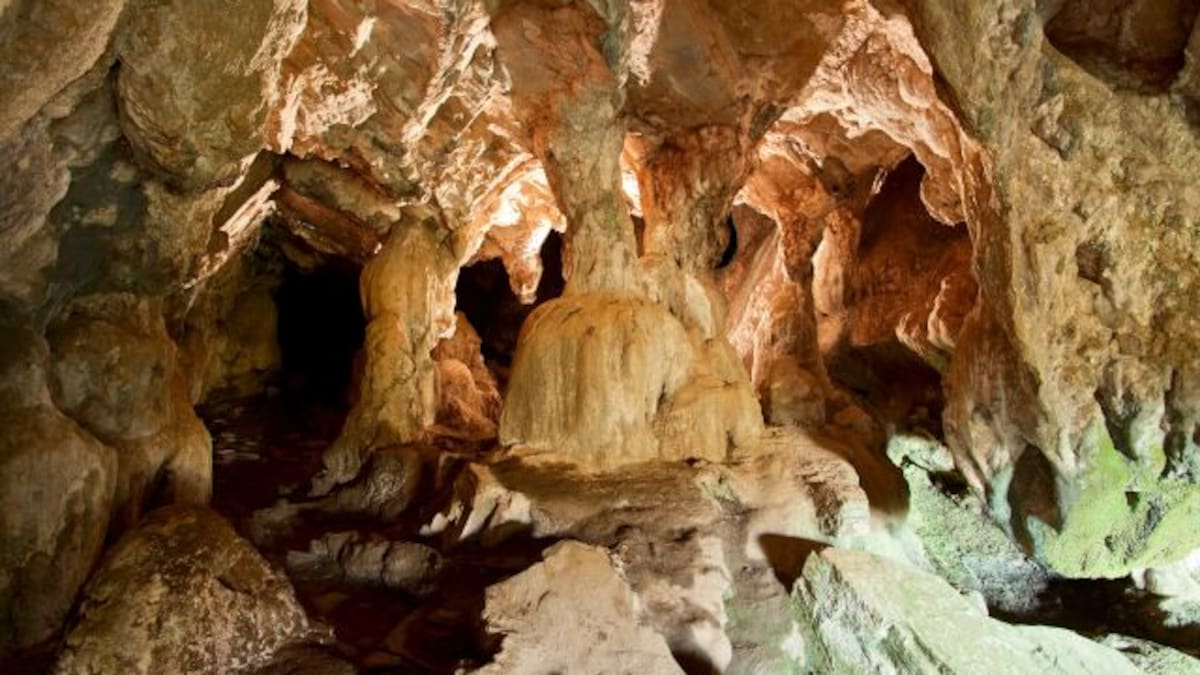 Así son las Covas do Rei Cintolo, las más grandes de Galicia